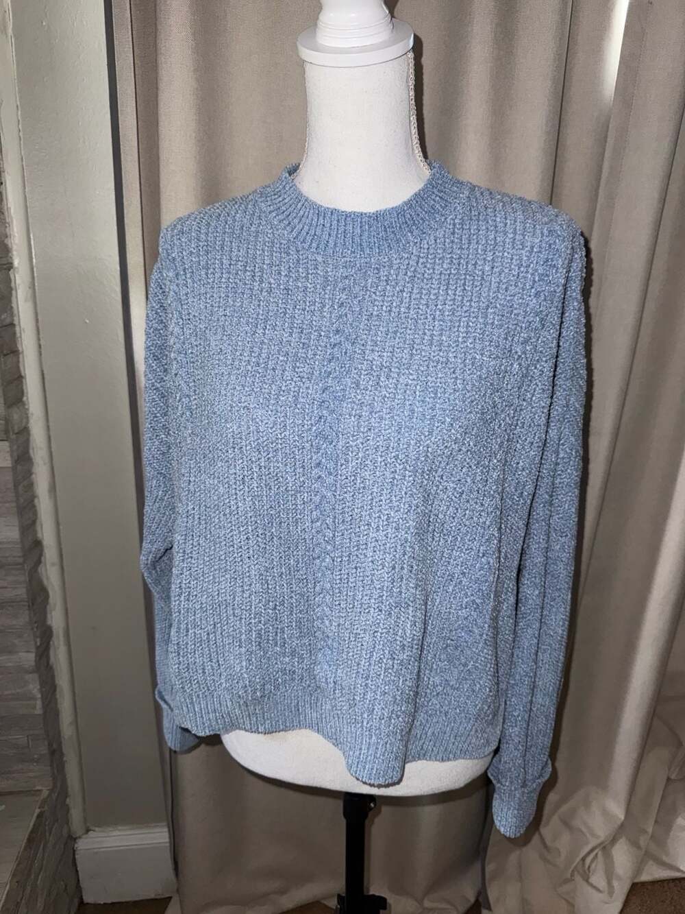 Soho Apparel Sweater Size L Blue Polyester Crewneck